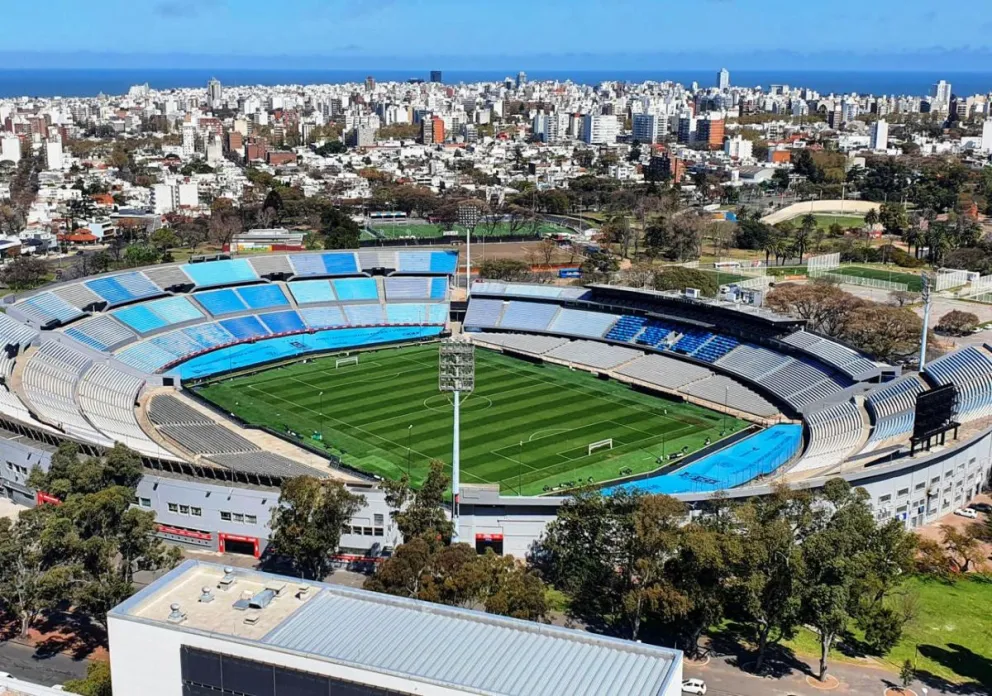 Vista aérea del Estadio Centenario, en Montevideo, donde se inauguró el primer Mundial. Foto: EFE