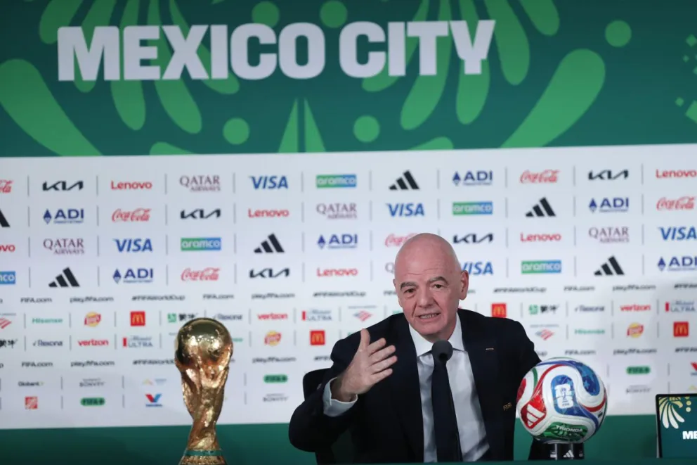 Infantino, en la conferencia de prensa de este miércoles en el estadio Azteca. Foto: EFE.