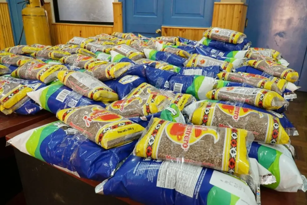 Productos donados por Perú y Brasil. Foto: GADLP