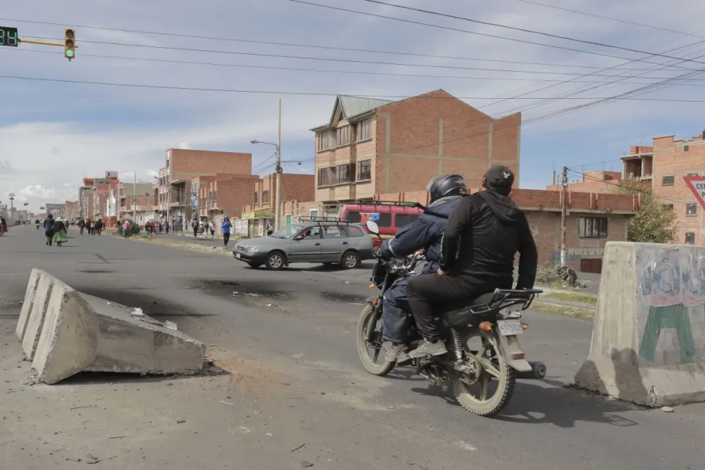 Un punto de bloqueo en La Paz en días pasados. Foto: APG 
