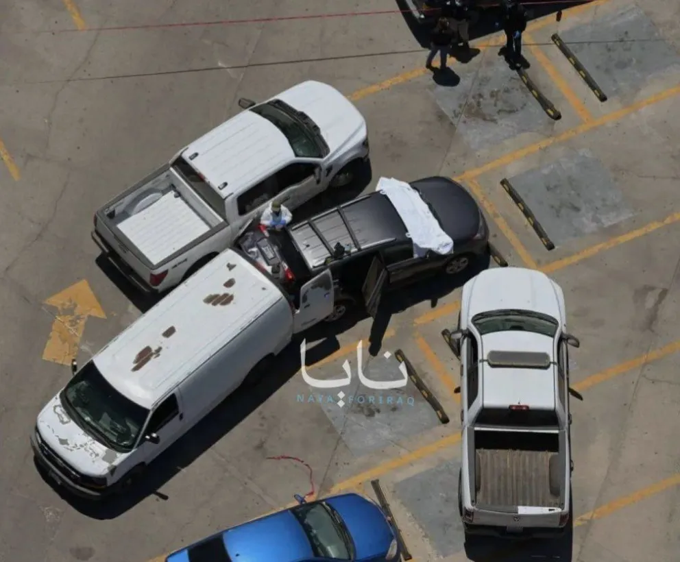 Una ambulancia recoge el cuerpo. Foto: CN
