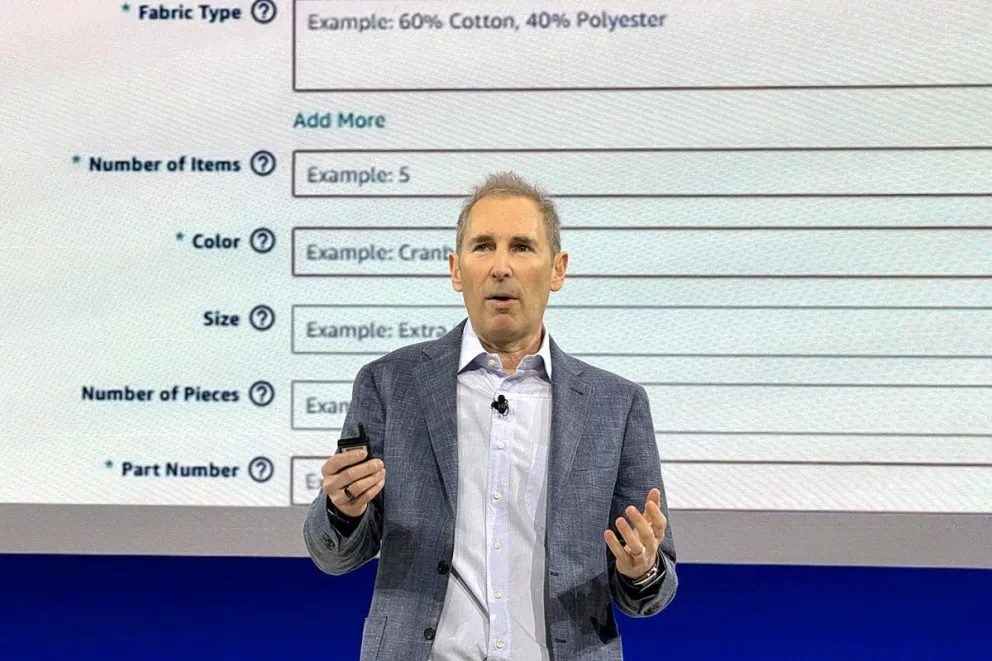 Fotografía de archivo, director ejecutivo de Amazon, Andy Jassy, durante una conferencia, en Nueva York. Foto: EFE