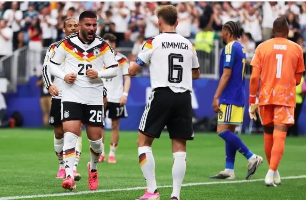 El festejo de los alemanes que golearon a su rival. Foto: FIFA