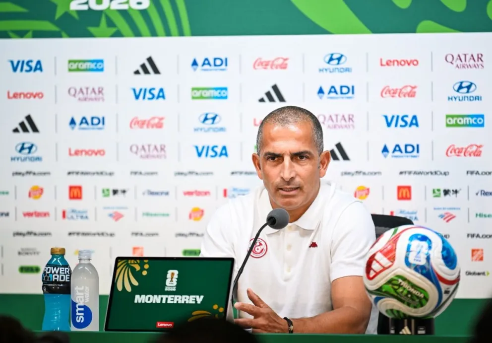 Lamouchi en la conferencia de prensa previa al duelo con Suecia. Foto: Selección de Túnez.