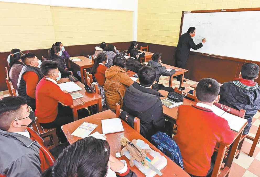 El horario de invierno se aplica ya en los nueve departamentos. Foto: Ministerio de Educación