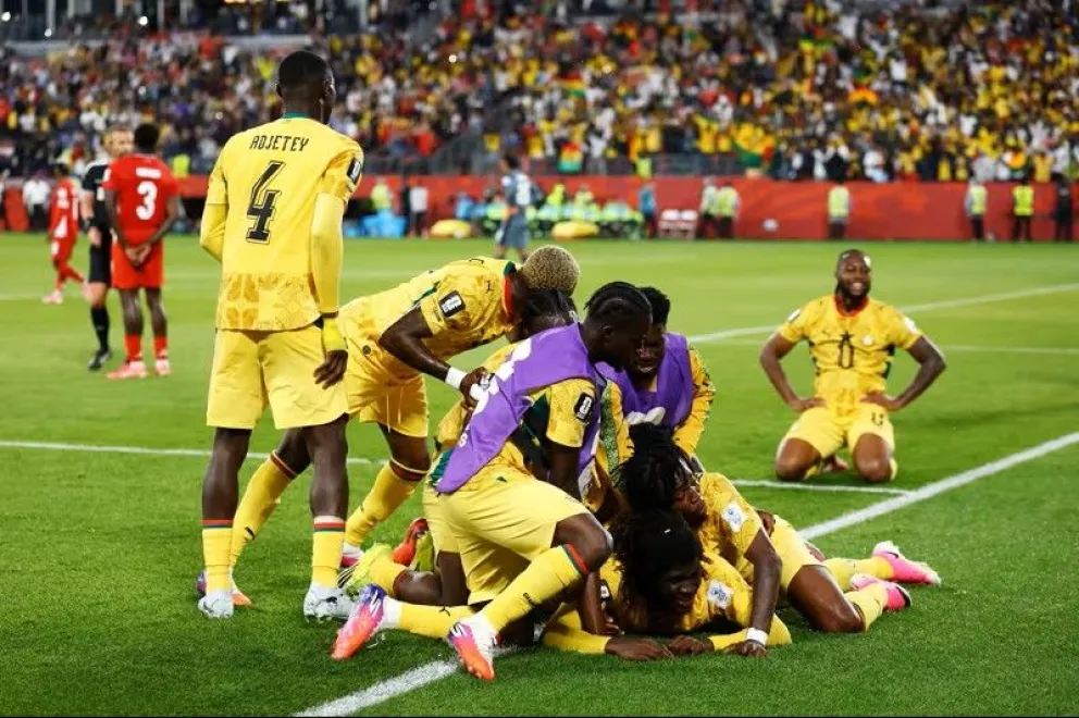 Jugadores de Ghana celebran el gol de la victoria frente a Panamá. Crédito: FIFA