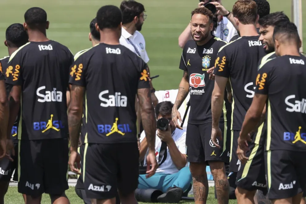 Los brasileño previo a su práctica. Foto: EFE.