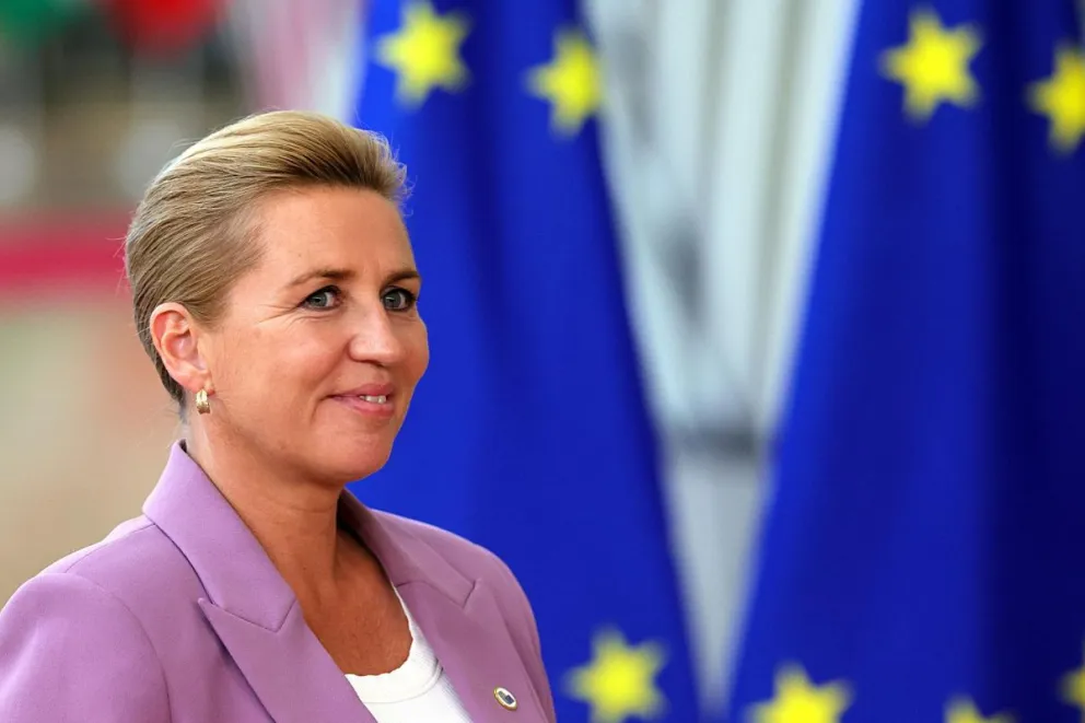 La primera ministra de Dinamarca, Mette Frederiksen, llega a la cumbre del Consejo Europeo en Bruselas, Bélgica, el 18 de junio de 2026. Foto: EFE