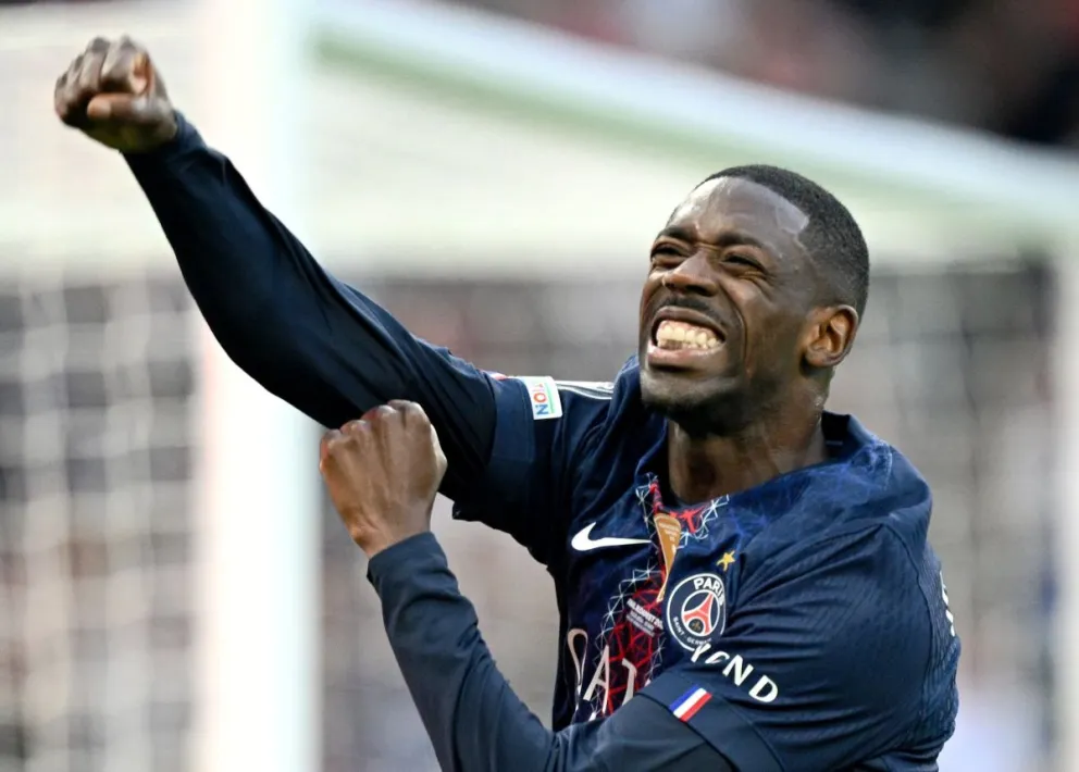 Dembele celbra un gol en el PSG, en su selección está con la pólvora mojada. Foto: PNT
