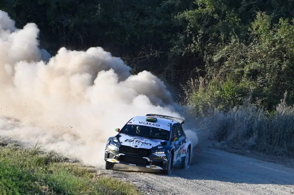 El cruceño va a toda velocidad en la prueba italiana. Foto: Prensa Bulacia.