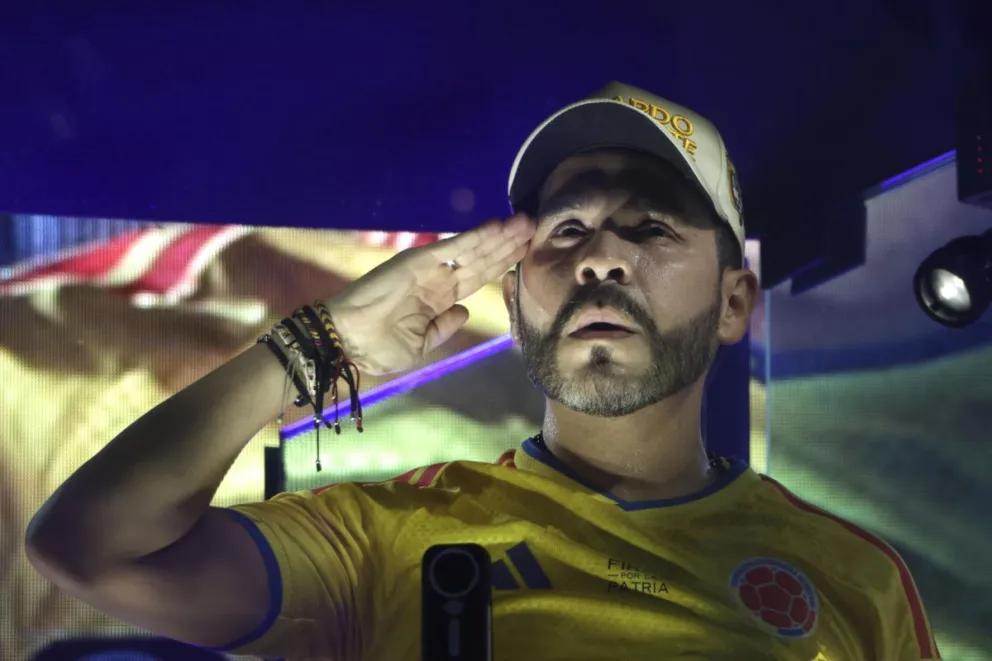 Fotografía de archivo que muestra al candidato colombiano ultraderechista Abelardo de la Espriella hablando en un acto de campaña, en Cartagena (Colombia). EFE/ Ricardo Maldonado Rozo