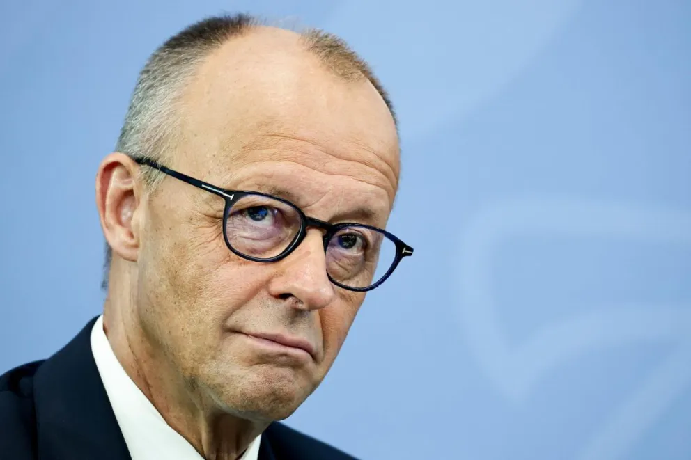 El canciller alemán, Friedrich Merz,) asiste a una rueda de prensa tras la presentación de un informe sobre la reforma de las pensiones en la Cancillería de Berlín, Alemania, el 23 de junio de 2026. Foto: EFE