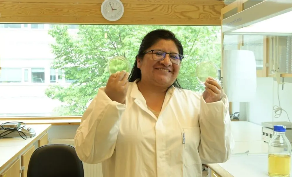 Tras vencer retos de idioma, cultura y duelos, Mamari cursa un doctorado en Suecia y busca identificar la mayor colección de hongos Trichoderma de América Latina. Foto: cortesía Marisel Mamari