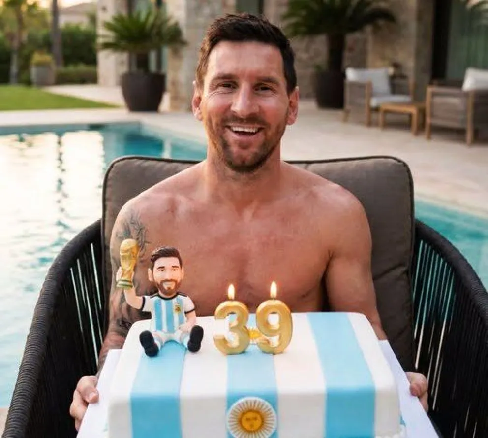 Messí en el día de su cumpleaños 39 y con un gran presente. Foto: LM