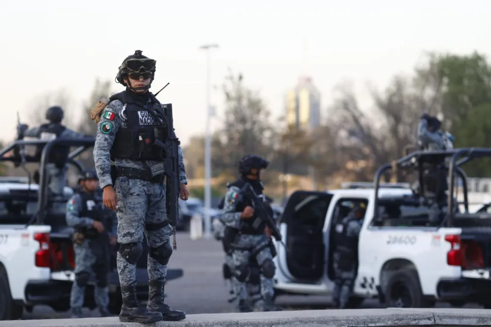 Agentes de la Guardia Nacional mataron a tiros a seis presuntos sicarios al servicio del narcotráfico, en un enfrentamiento registrado en el occidental estado mexicano de Michoacán. Foto: EFE