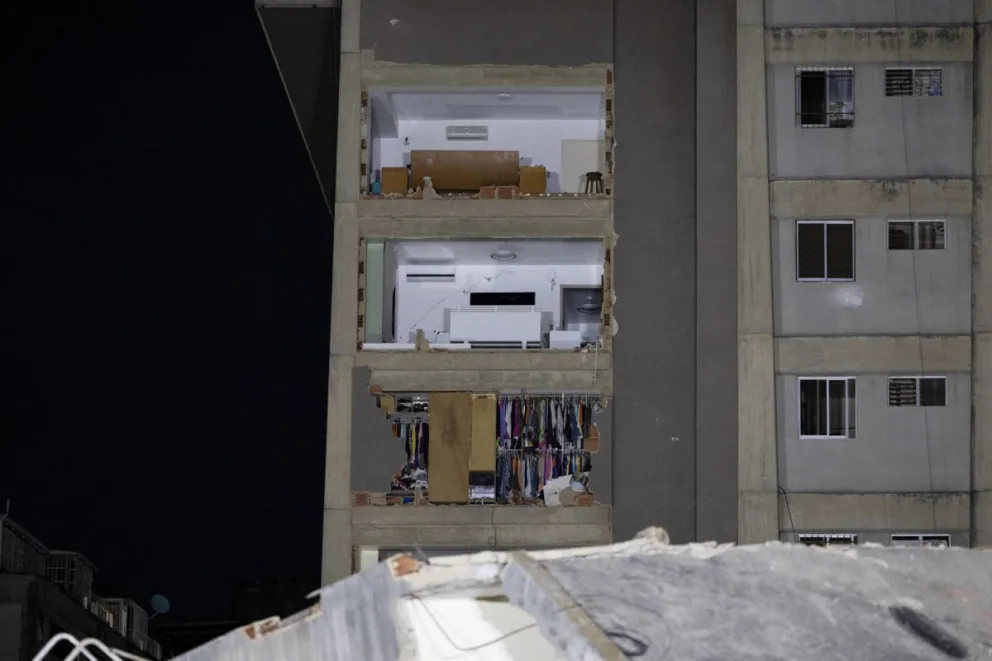 Estado de un edificio en Caracas (Venezuela) tras los dos fuertes seísmos que han sacudido el país. Foto: EFE