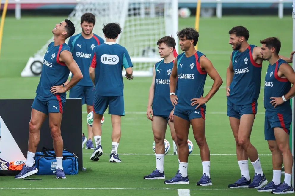 La selección de Portugal en la sesión de entrenamiento de esta jornada. Foto: EFE
