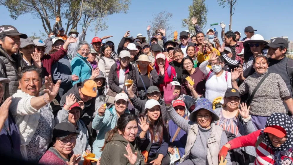 Parte de las personas que trabajaron en la recuperación del parque Laikacota