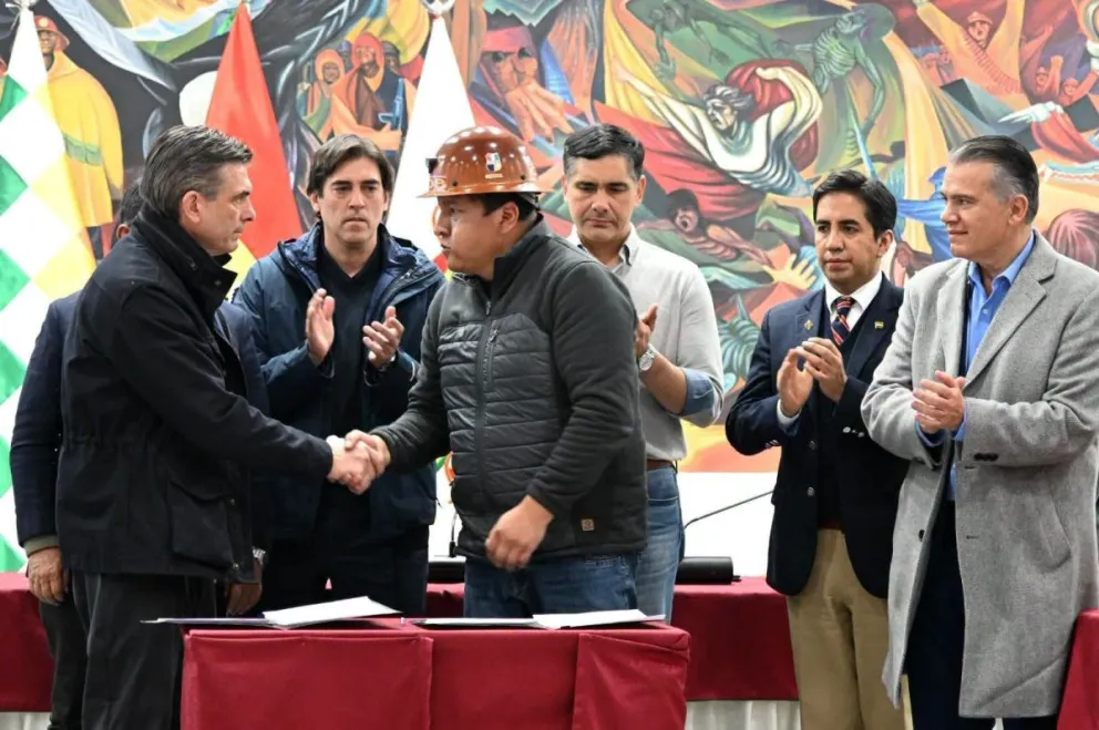 Los acuerdos firmados entre el Gobierno y la COB se retomarán desde esta semana. Foto: APG