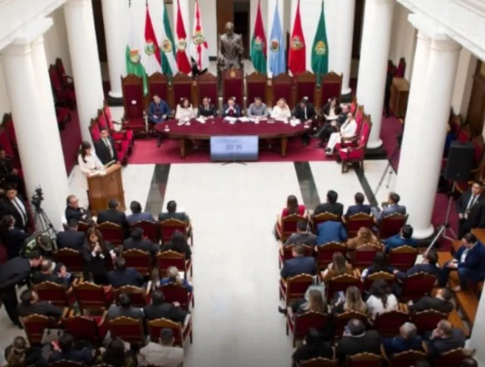 La reunión de emergencia de las máximas instancias de justicia de Bolivia. Foto: AJN