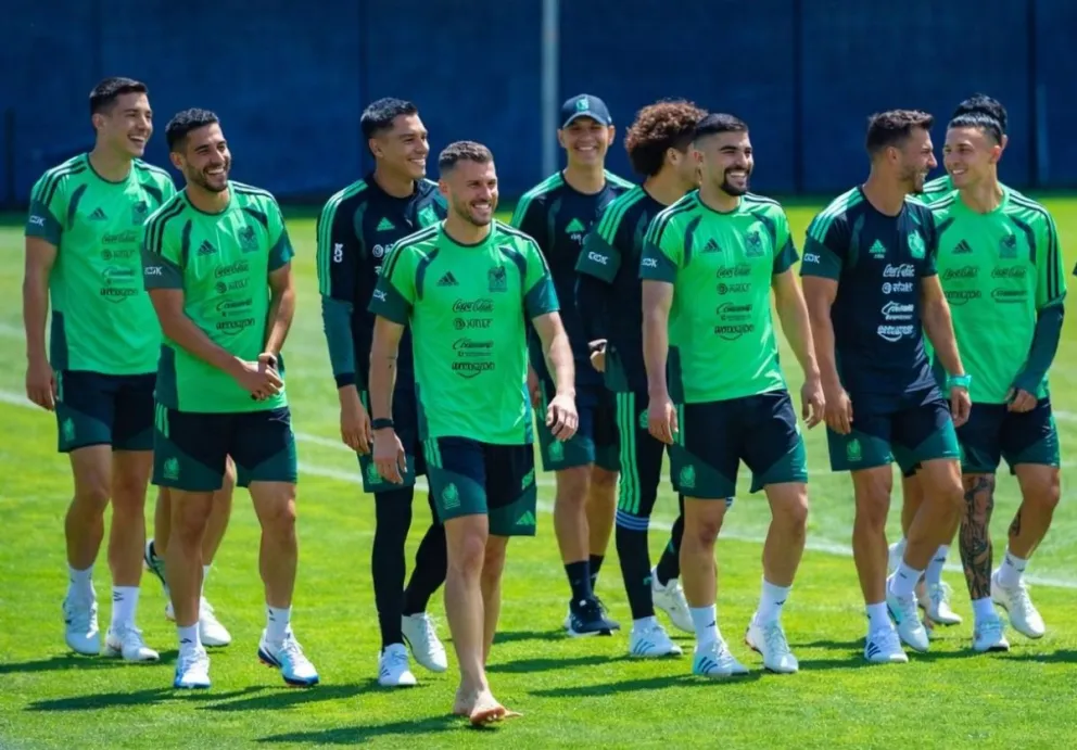 Con un buen ambiente en la selección mexicana, finalizó este lunes sus entrenamientos. Crédito: Esto
