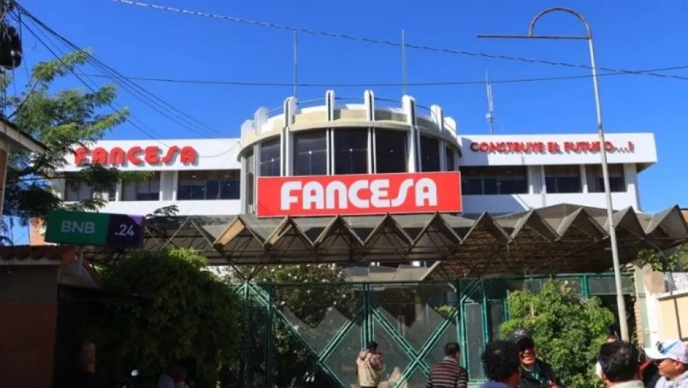 El edificio administrativo de la Fábrica Nacional de Cemento. Foto: Referencial