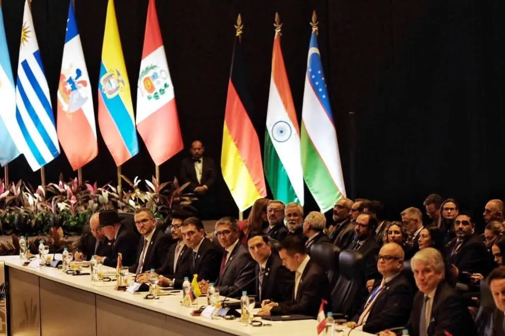 El presidente, Rodrigo Paz, participó en la Cumbre de Jefes de Estado del Mercosur. Foto: Facebook Rodrigo Paz Pereira.