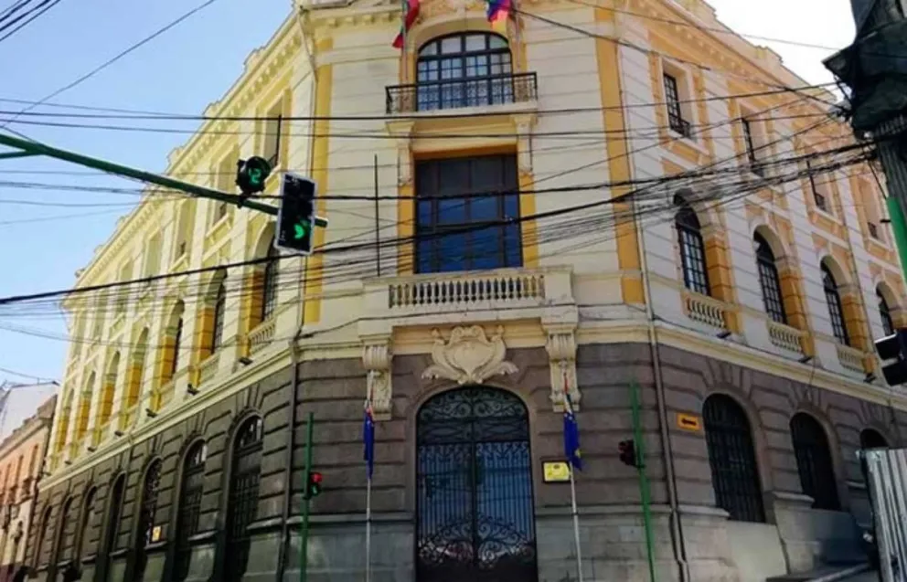 La fachada de la Cancillería del Estado. Foto: ABI