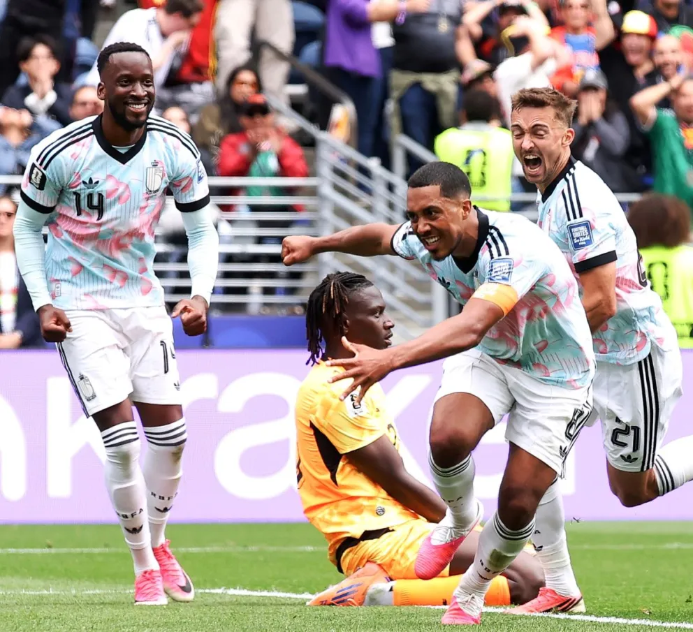 Tielemans celebra el tercer gol de los belgas en el partido disputado en Seattle.  Foto. BR