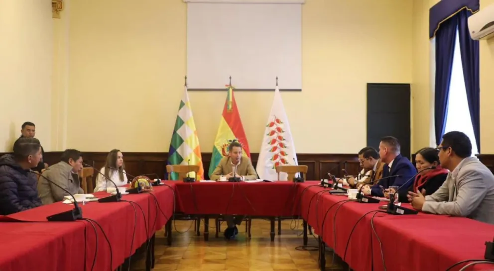 El vicepresidente Edmad Lara en la reunión con jefes de bancada en el Legislativo. Foto: Vicepresidencia