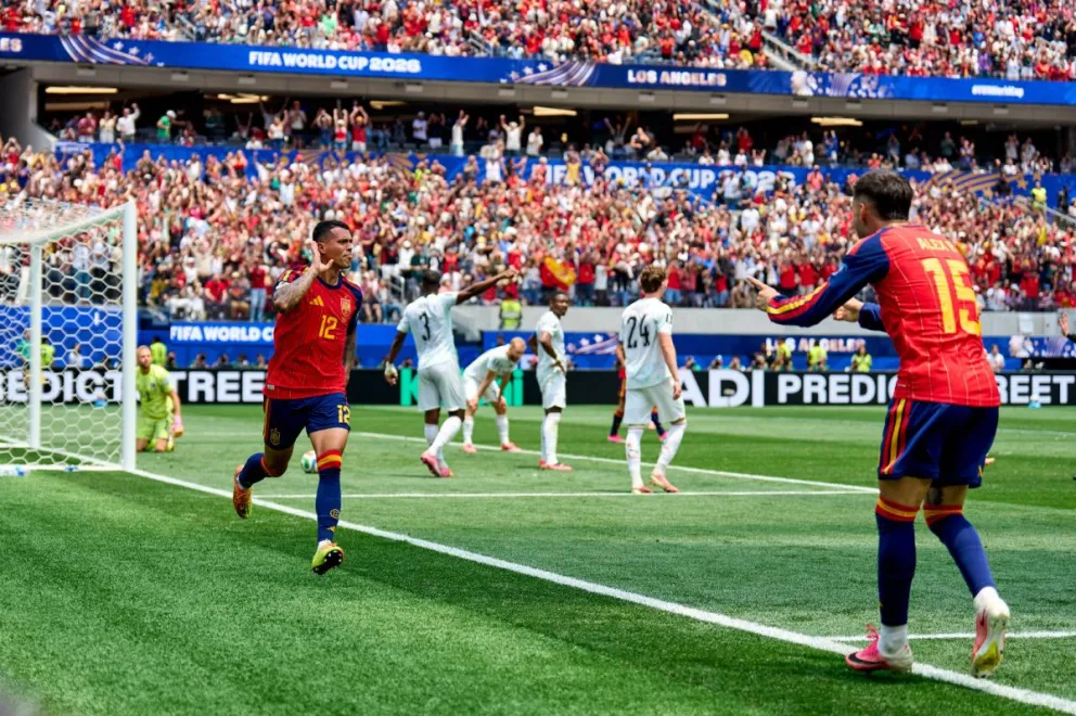 Los españoles festejan uno de sus goles. Foto: Selección de España.