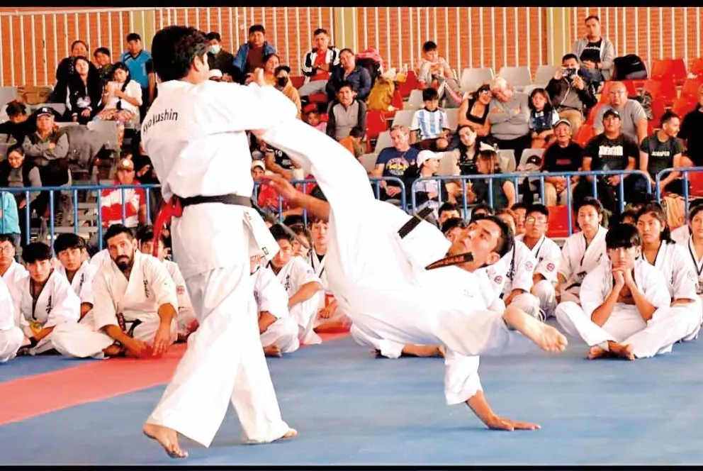 Dos karatecas en un combate anterior. Foto: Feboka.