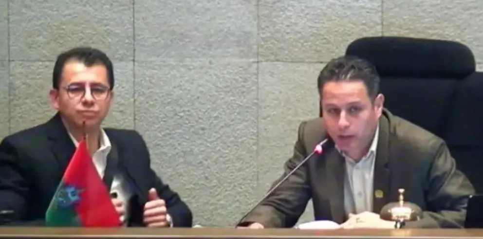 Vidovic junto a Lara en la previa a la instalación de la sesión de la ALP de este viernes. Foto: Unitel
