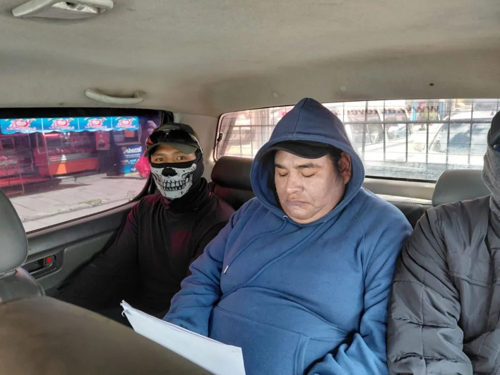 Vicente Salazar es aprehendido este sábado. Foto: Policía Boliviana/RRSS