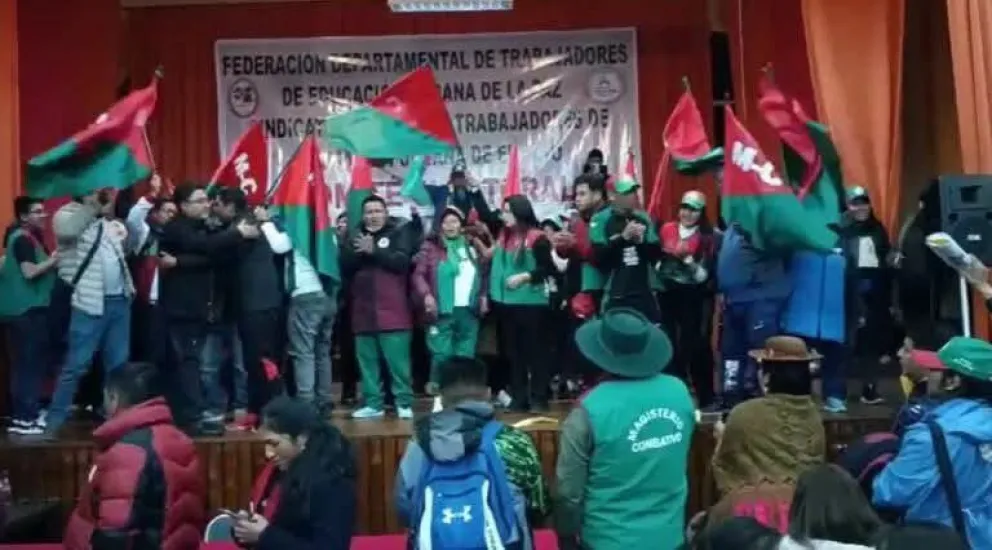 El frente Magisterio Combativo ganó las elecciones de la Federación de Maestros de La Paz. Foto Urgente.bo