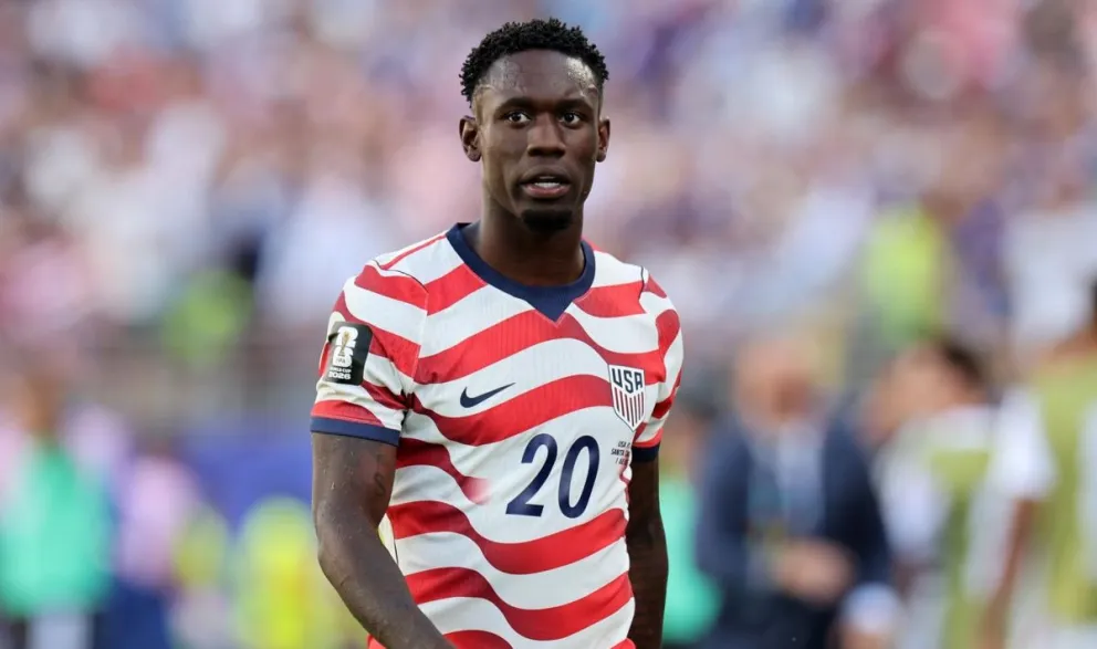 El goleador estadounidense Florian Balogun después de ser expulsado ante Bélgica. Foto: EFE