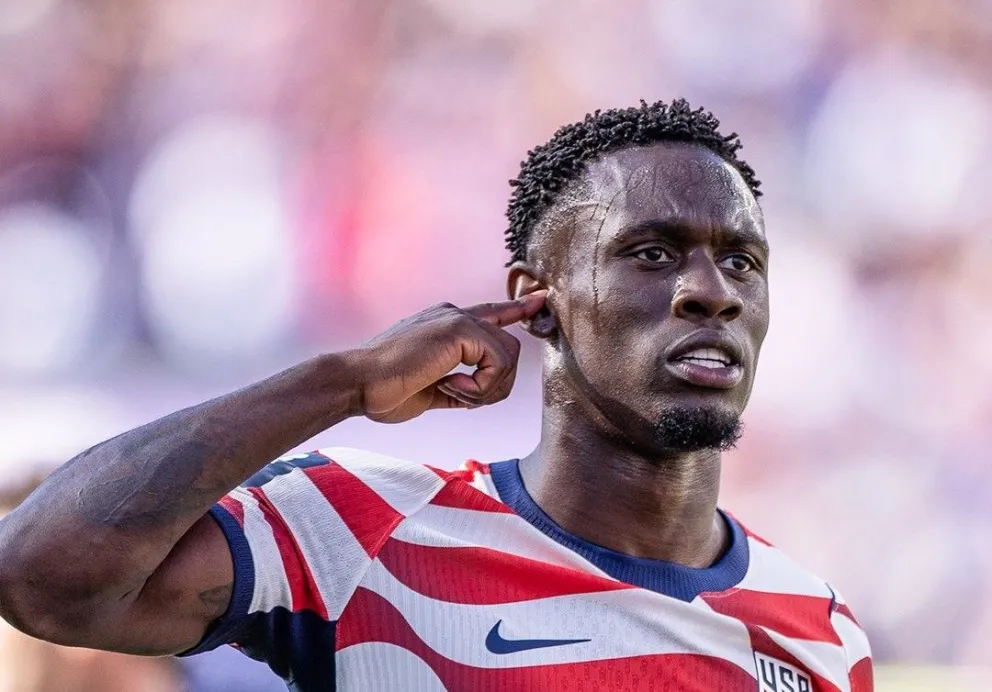 Folarin Balogun celebra uno de los goles que marcó para Estados Unidos en el Mundial. Foto: FIFA