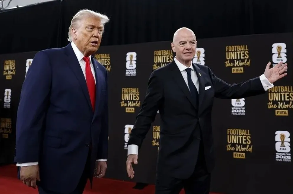Donald Trump (izq.), presidente de Estados Unidos, y Gianni Infantino, titular de FIFA. Foto: EFE