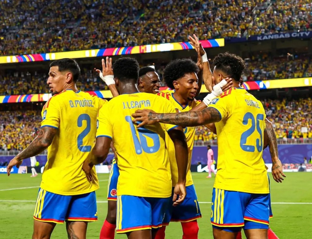 Jugadores colombianos que mañana se juegan el pase a cuartos de final ante Suiza. Foto: FCF