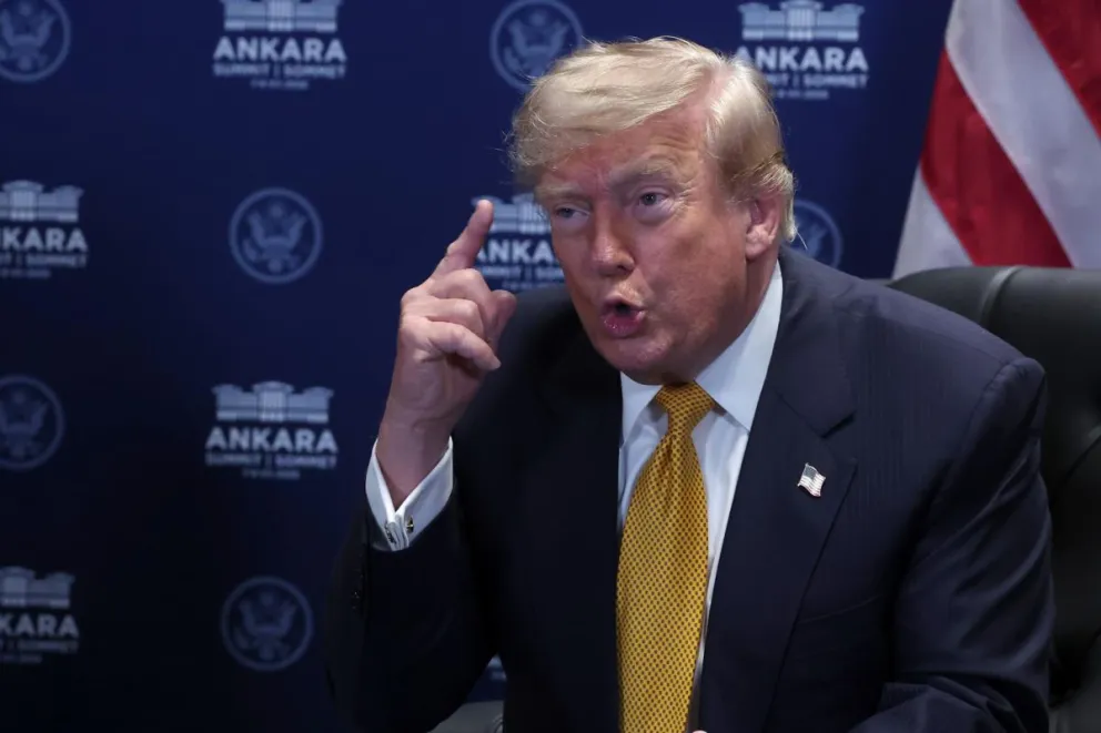 El presidente de Estados Unidos, Donald Trump, habla durante una reunión con el secretario general de la OTAN, Mark Rutte (no aparece en la imagen), al margen de la cumbre de la OTAN en Ankara, Turquía, el 8 de julio de 2026. Foto: EFE