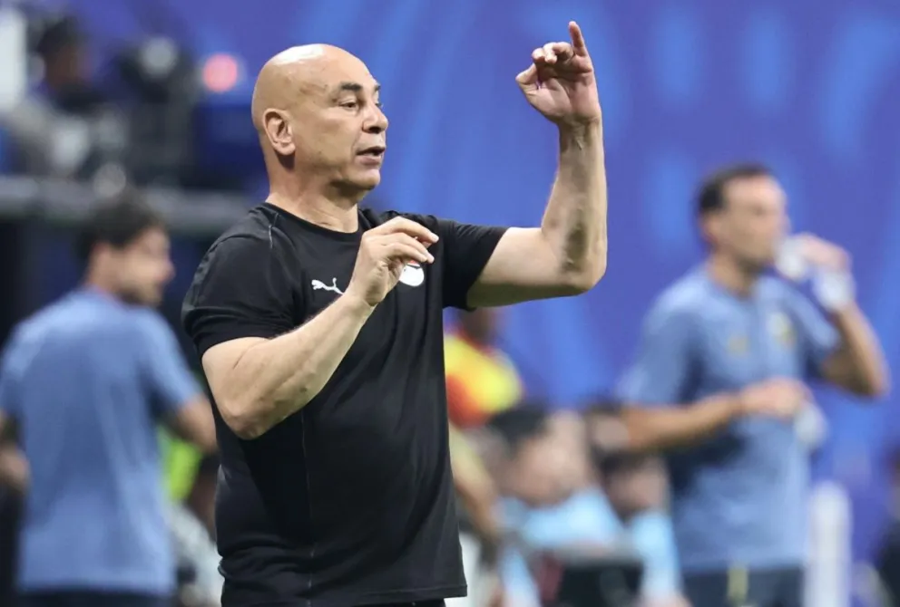 Hossam Hassan, durante el partido disputado contra el cuadro de la Argentina, Foto: EFE