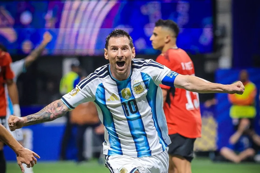 Lionel Messi celebra el gol que le hizo a Egipto en octavos de final. Foto: AFA