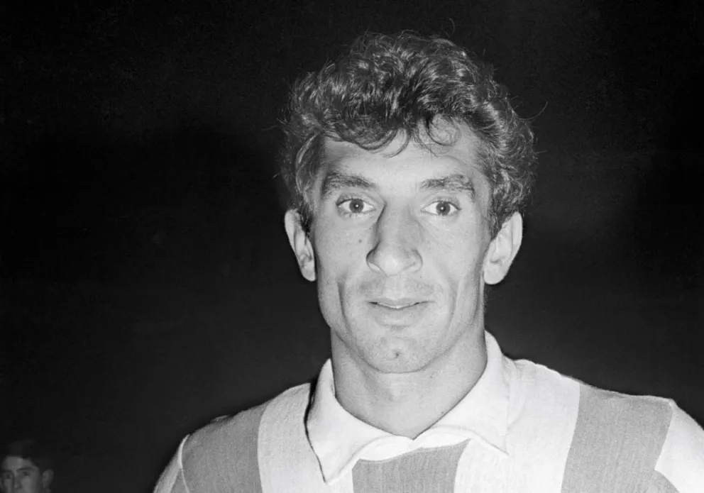 Antonio Ubaldo Rattín con la camiseta de la selección argentina en su época de jugador. Foto: EFE