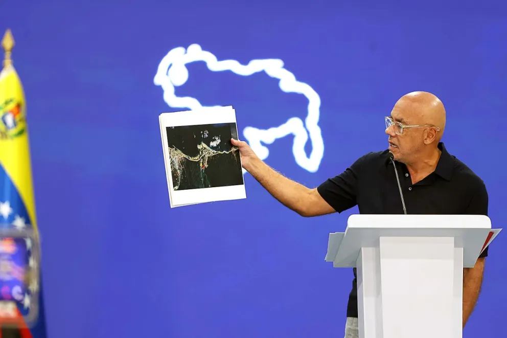 El presidente del Parlamento, Jorge Rodríguez, en una rueda de prensa que Venezuela. Foto: EFE