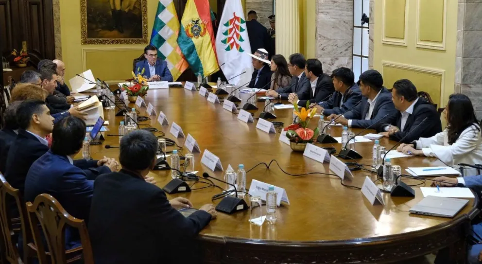 El presidente Rodrigo Paz reunido con gobernadores. Foto archivo: Presidencia