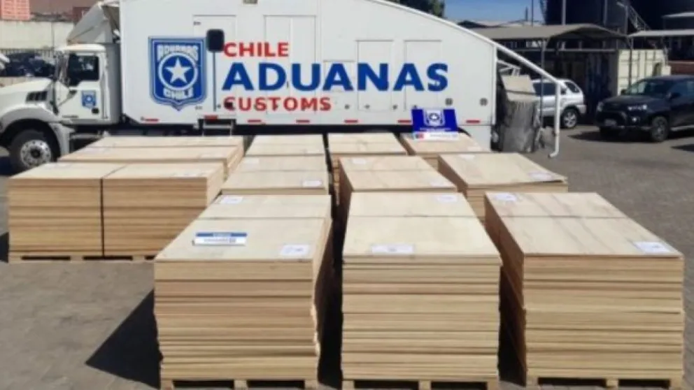 Madera incautada en Chile. Foto: Aduana Chile