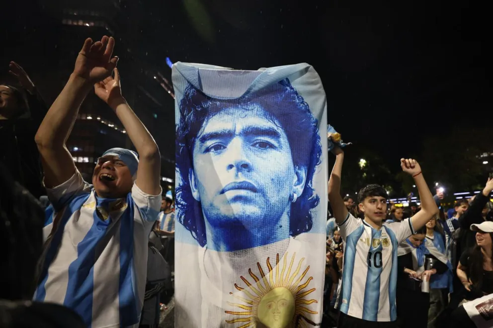 Aficionados argentinos en Buenos Aires. Foto: EFE.