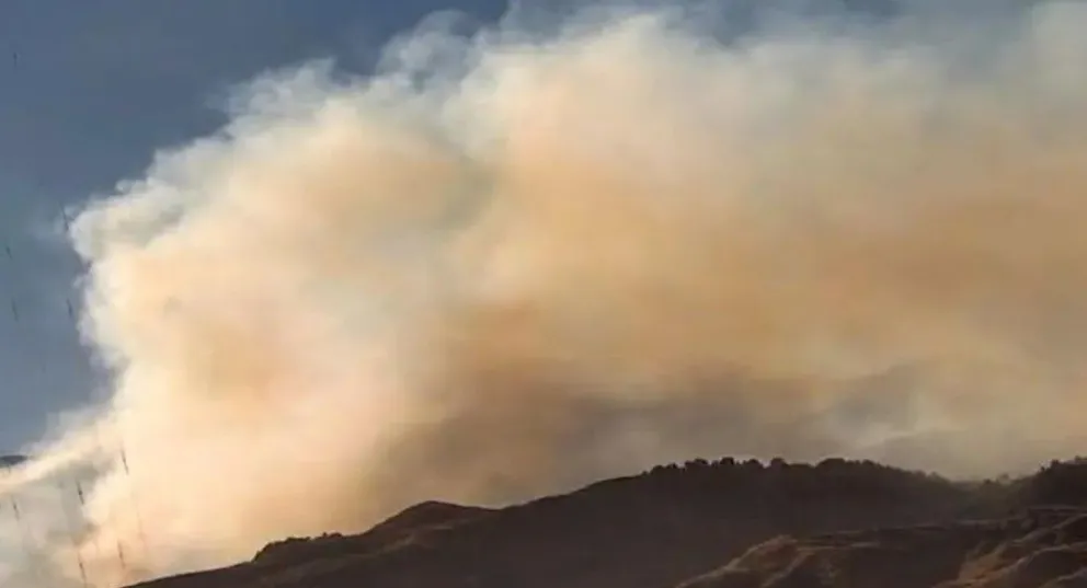 Vista del incendio en el forestal en el Parque Nacional Tunari. Foto: Unitel