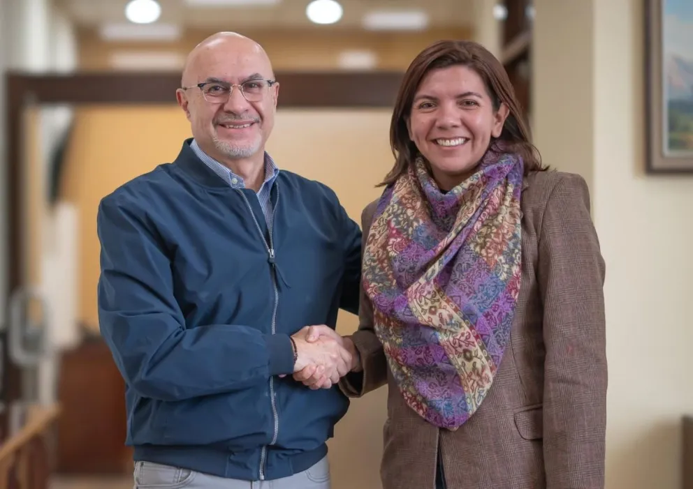 Durby Blanco, cuando asumió el puesto junto al ministro de la Presidencia, José Luis Lupo. Foto: RRSS de Presidencia 