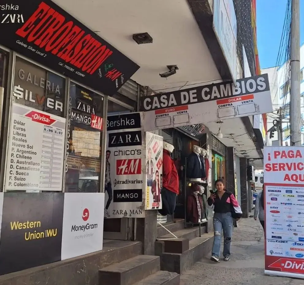 Una casa de cambios en la ciudad de La Paz. Foto archivo